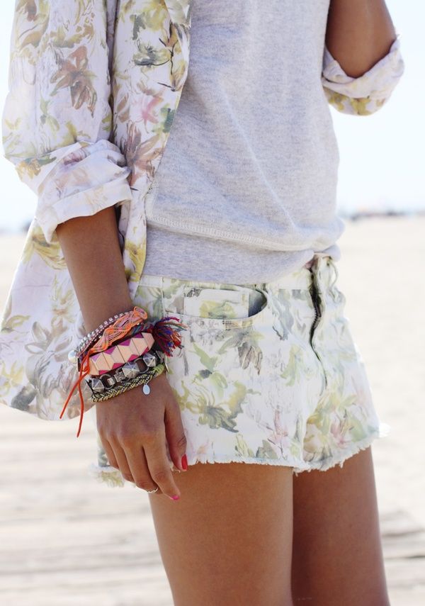 grey t and floral