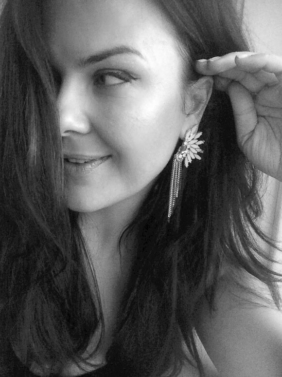 Win earrings